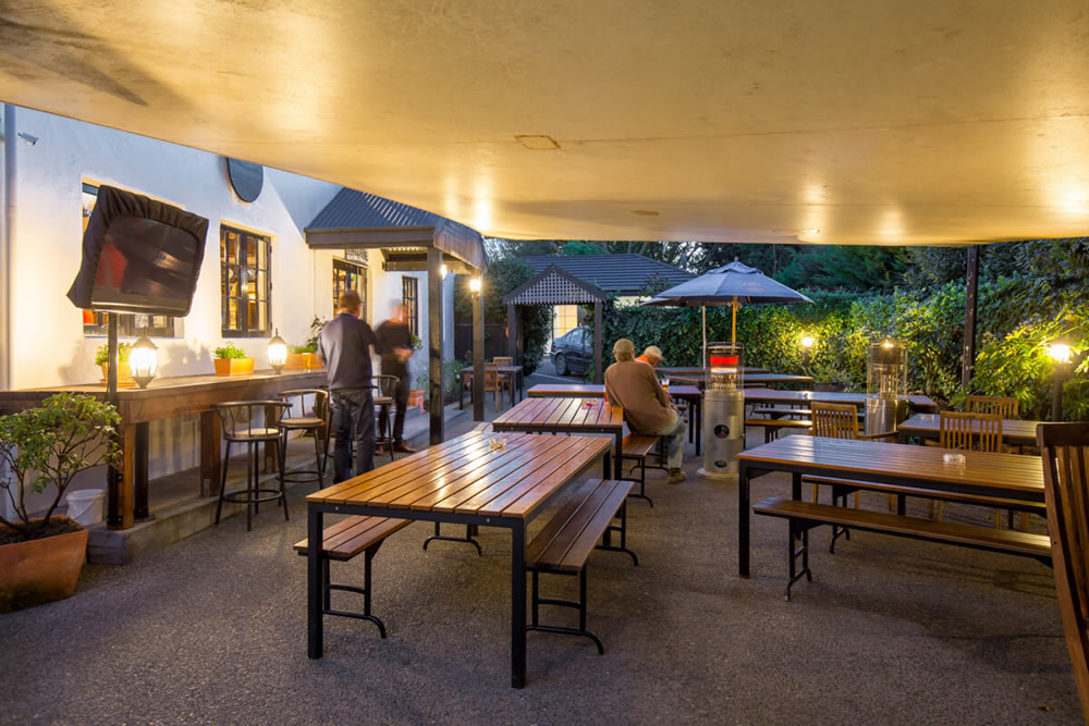 About Us » English Pub and Restaurant at Cork & Keg in Renwick