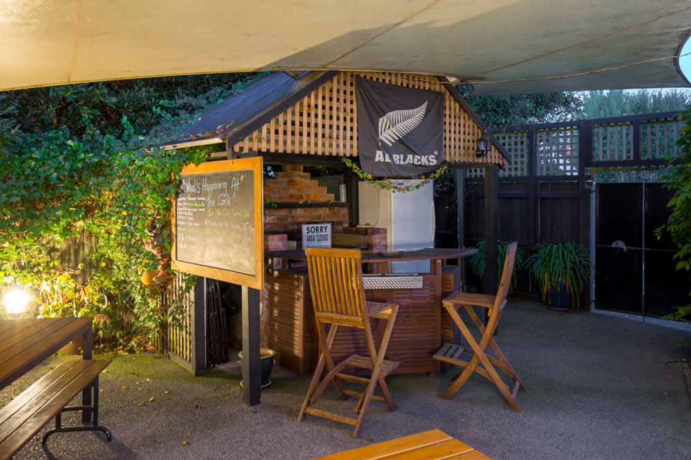 About Us » English Pub and Restaurant at Cork & Keg in Renwick