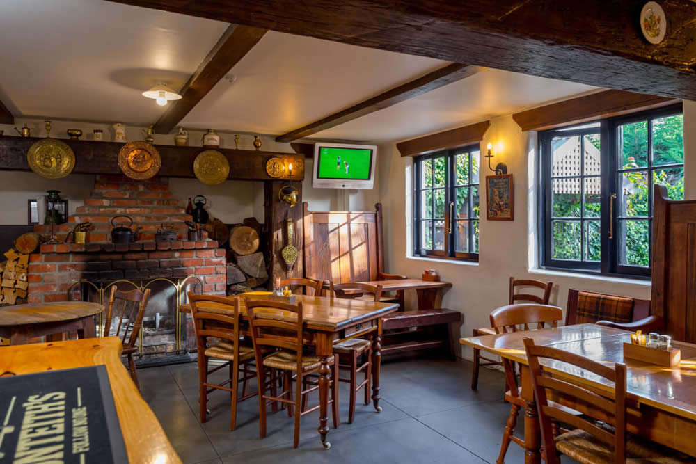 About Us » English Pub and Restaurant at Cork & Keg in Renwick